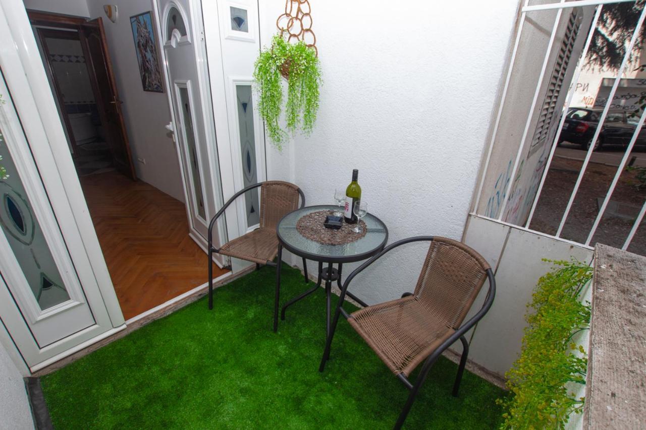 Lea Apartment Bar Exterior photo